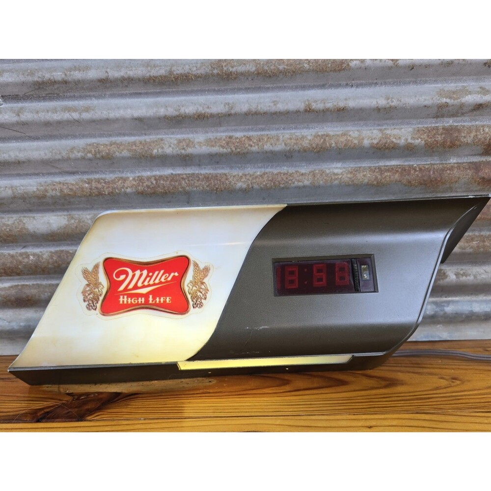 Vtg Miller High Life Beer Advertising Clock Sign Lighted Clock light issue Video